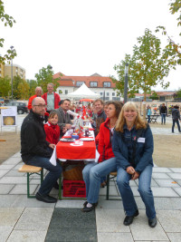 Die lange Tafel auf dem Stadtplatz