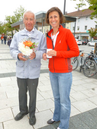 Frühstück unter roten Kastanien